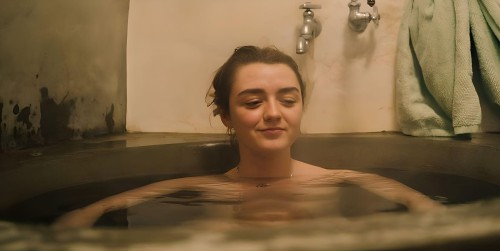 Maisie-Williams-R083.jpeg