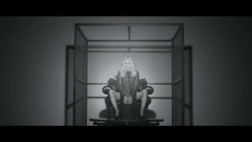 Marta-Sanchez---Mi-cuerpo-pide-mas39e78bb326160f1b.mp4