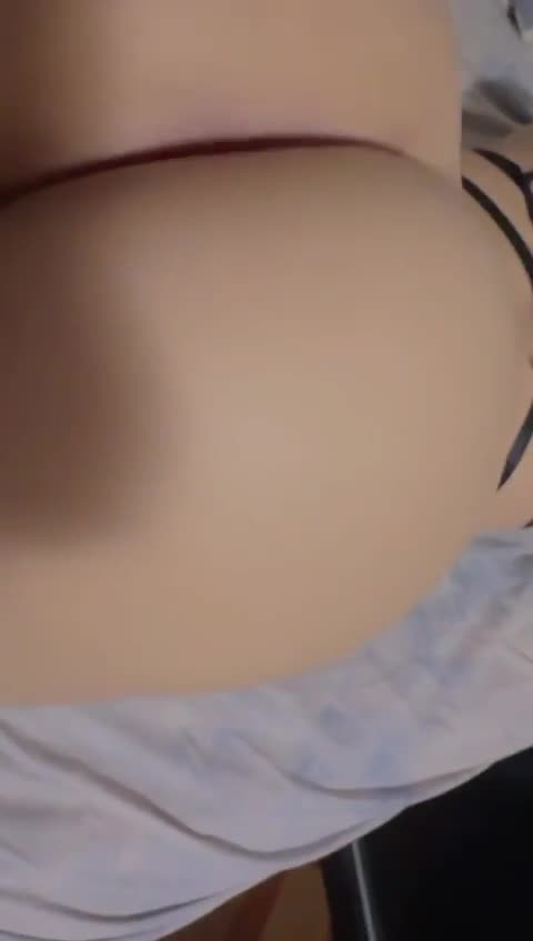 Meu-primo-assinou-meu-privacy-e-tambem-quis-me-fazer-de-putinha--3d857ab7fab90b464.mp4