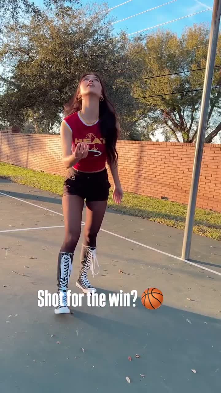 Michael-Jordan-has-nothing-on-me-Did-you-guess-right-NEW-IG-Stories04bd30292a4c2745.mp4