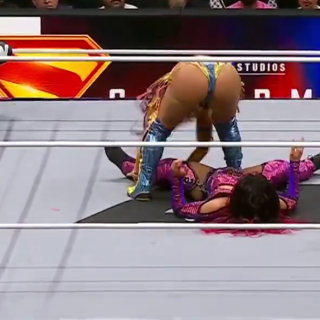 Mina-bendover_ef18173d57166b33