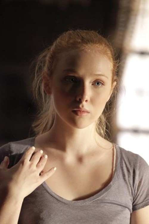 Molly-C.-Quinn-R003f81a7f12482ed811.jpg