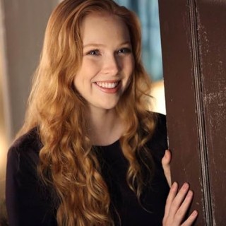 Molly-C.-Quinn-R007fee7d35a270eeda0