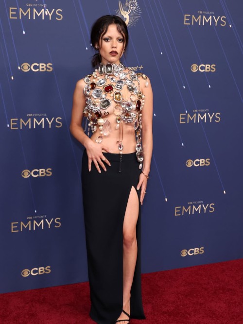 NEW--Jenna-Ortega-arrived-on-the-Emmy-Awards-red-carpet.-Fan-account--not-affiliated-with-Je-33dc2c597e75440fd.jpg