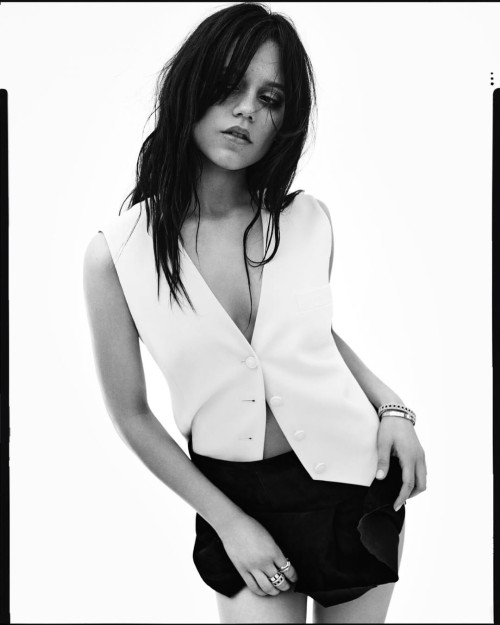 NEW--Jenna-Ortega-photoshoot-for-vmagazine---jennaortega-vmagazine-.-follow-jennaortegamoments-and-join-my-channel-for-more-updates-like-this------jennaortega-jennaortegaedit-j-10a6fb8185d061e51a.jpg