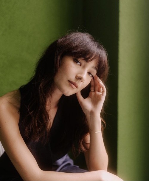 Natasha-Liu-Bordizzo-R033f63e5a94e8eb087d.jpg
