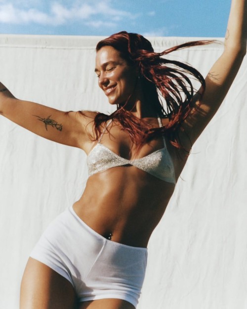 New-photos-of-Dua-for-Radical-Optimism---Follow-us-for-More------dualipa-2025-LipaFamily-Tour-Puma-Concert-FutureNostalgia-Dua-RadicalOptimism-Levitating-Italy--19c137bd3804af043.jpg