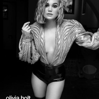 Olivia-Holt-R052