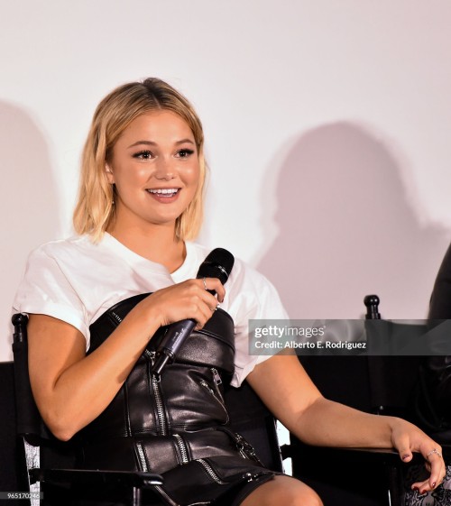 Olivia-Holt-R062.jpg