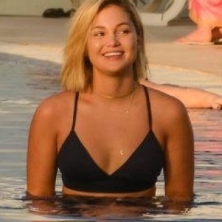 Olivia-Holt-R101
