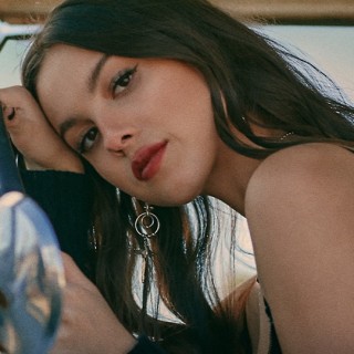 Olivia-Rodrigo-R059