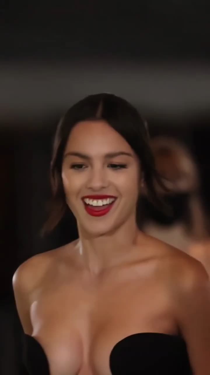 Olivia-Rodrigo-R090.mp4