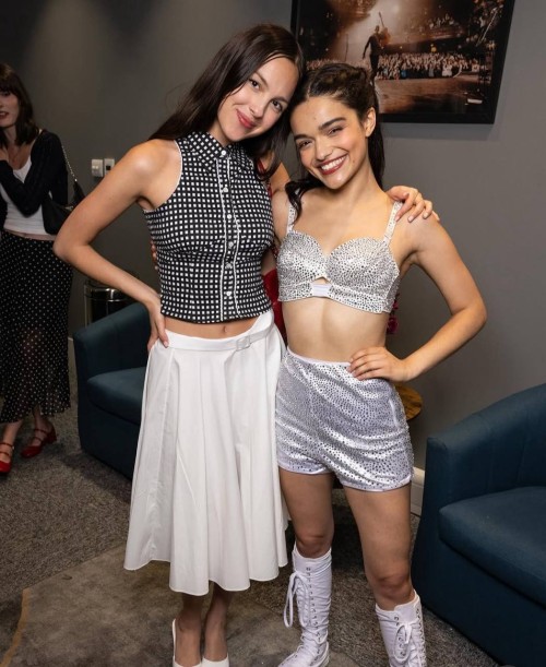 Olivia-Rodrigo-R168.jpg