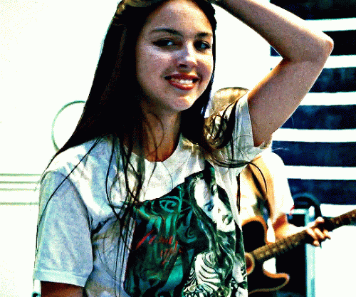 Olivia-Rodrigo-R254.gif