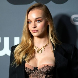 Olivia-Rose-Keegan-R003