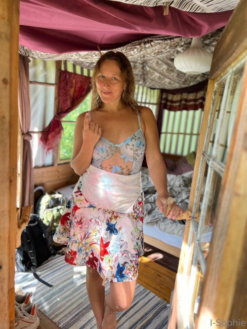 POV-you-join-me-in-a-treehouse-for-a-nice-flirt--Summer-and-green-I-have-a-dress-I-take-off-to-sh5fe1556c35cbe46c8.jpg
