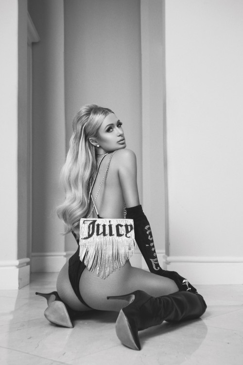 Paris-Hilton-Sexy-Rollacoaster-Magazineb39d33ed0470f845.jpg