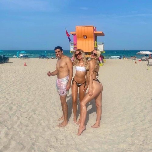 Playboy-shit-287d06dfec3c6b7be.jpg