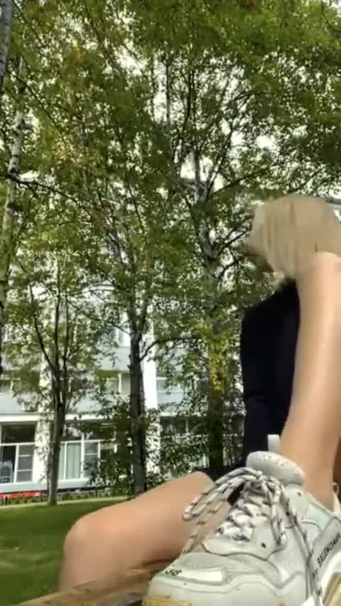 QiY0FkzM_720pa0d18e9c47ea7585.mp4