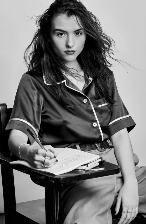 Quinn-Shephard-R027eb72114bf417f89f.jpg