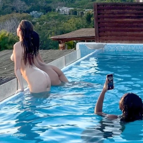 Reelmind-the-two-gi-20251122T144849.mp4