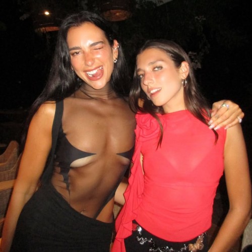 Rinuuuuuuush-24-nkajmak-Happy-Birthday-to-my-built-in-best-friendmy-beautiful-baby-sister.I-honestly-dont-know-how-I-got-so-lucky-to-have-you-in-my-life.-Wherever-you-go-you-light-up-tfa3a307c4ce670c3.jpg