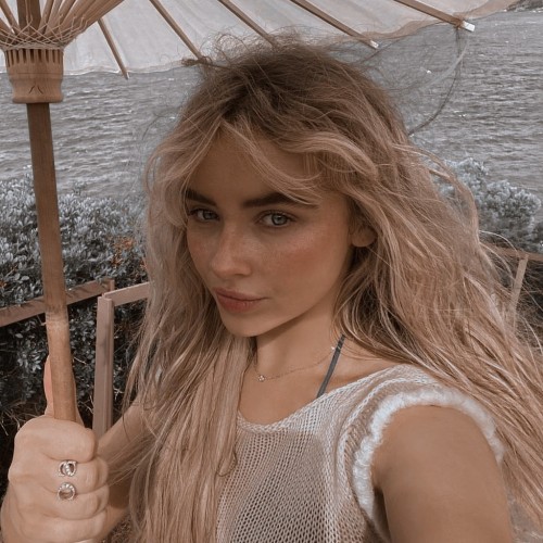 Sabrina Carpenter R009