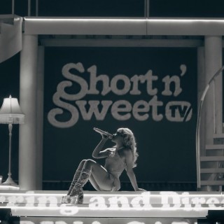 Sabrina-Carpenter-R017