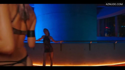 Sabrina Carpenter R023