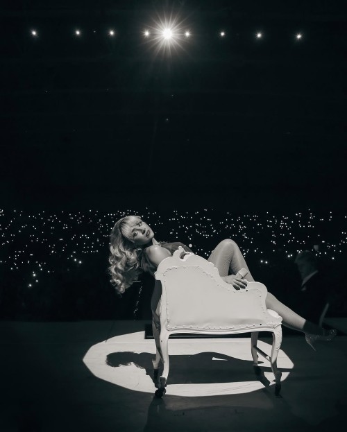 Sabrina Carpenter R125