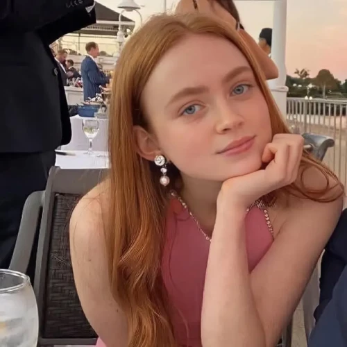 Sadie-Sink-R022.webp