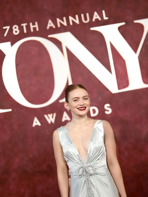 Sadie-Sink-R031.jpg