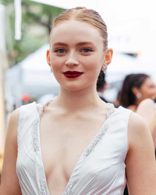 Sadie-Sink-R036.jpg