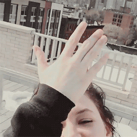 Sandra-Mae-Frank-R006c806f491d8e69fc7.gif