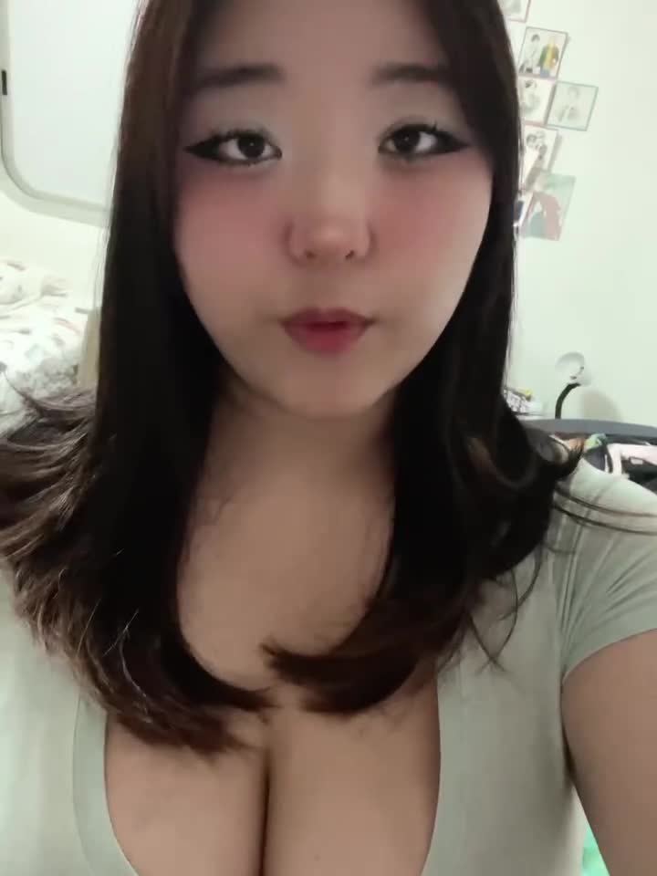 SaveClip.App_AQPTTHUbiTLNY8dMPSz-IAzjIVtyp1GKp5VBbJP96OQGA-4CaK-z2MIjm-MEWtwn9tEix7UaogR_Nf7b-srBKgAxQiqsaNacnsKhgM4d240335bd473ba93.mp4