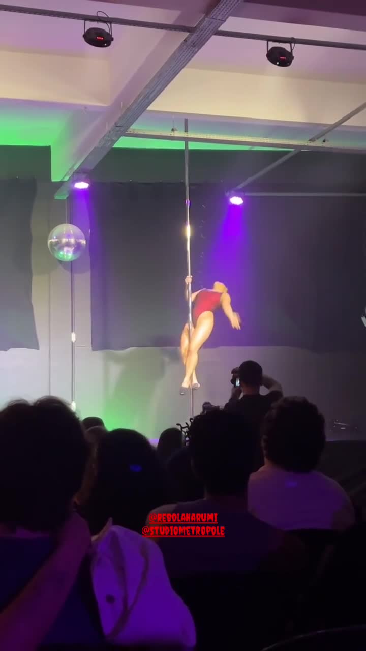 SaveClip.App_D64306EE816481CCEA6AF3FBD74ADCAC_video_dashinitd80f4c5ff8652ca3.mp4
