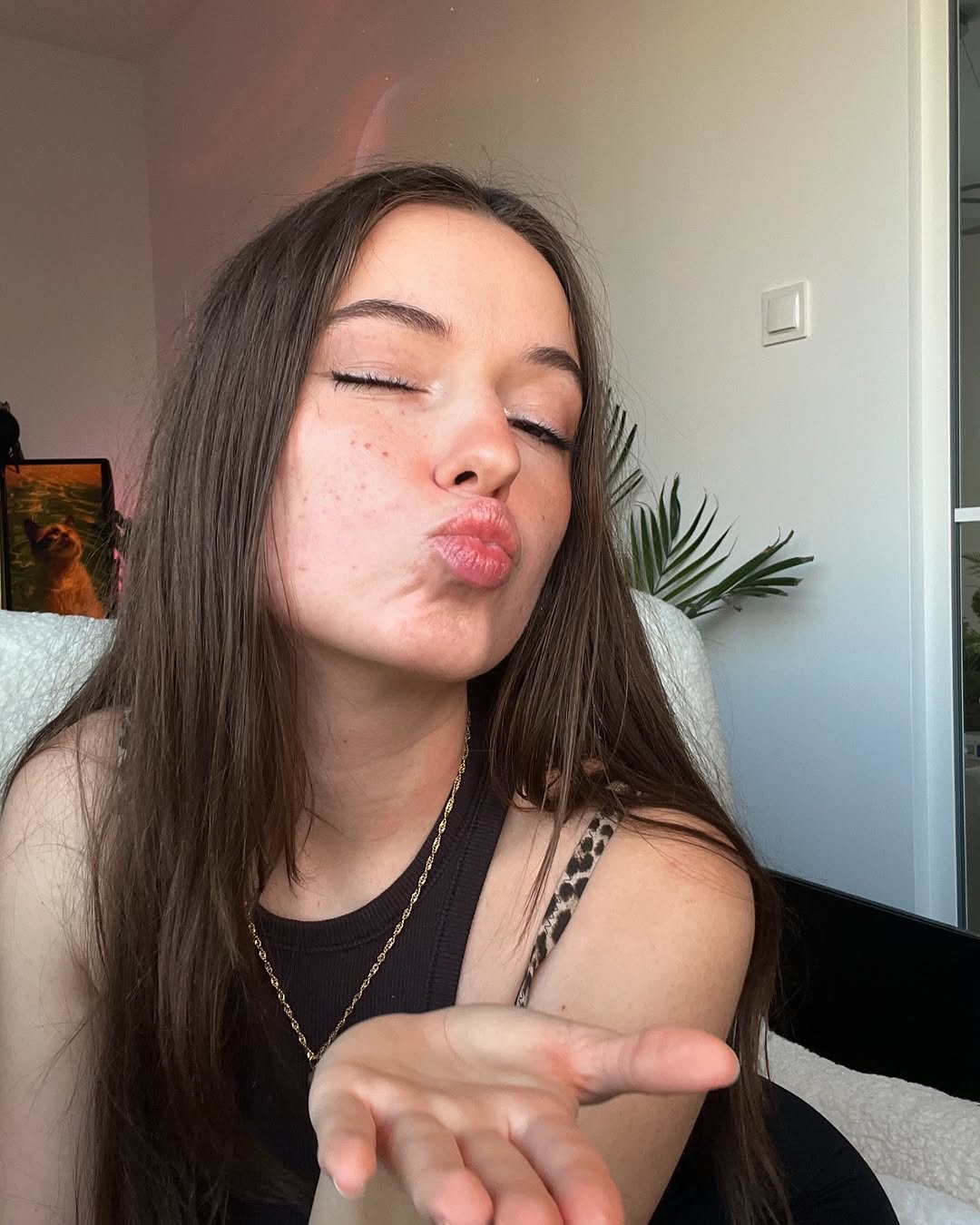 SaveVid.Net_474945366_18054211031102552_2824928685114462833_n.jpg