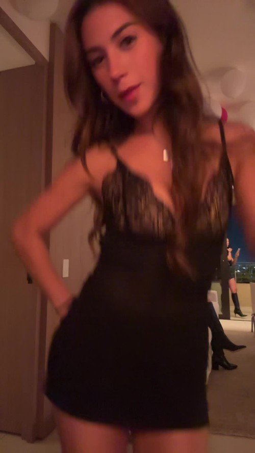 ScarlettEstevez-21afc9e0178754c2e.mov