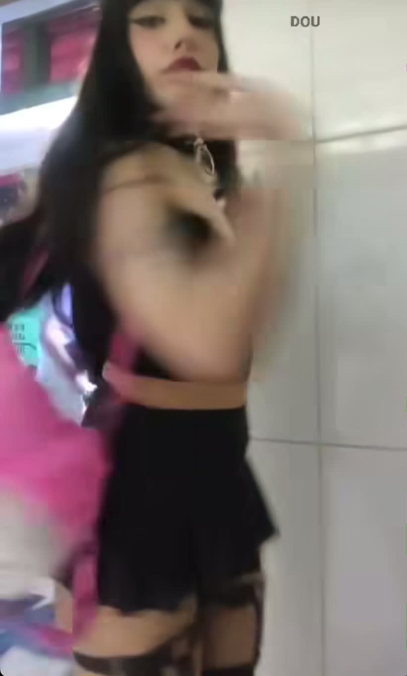 ScreenRecording_03-05-2025-14-57-32_16ab5bccfbfc1e63c.mov