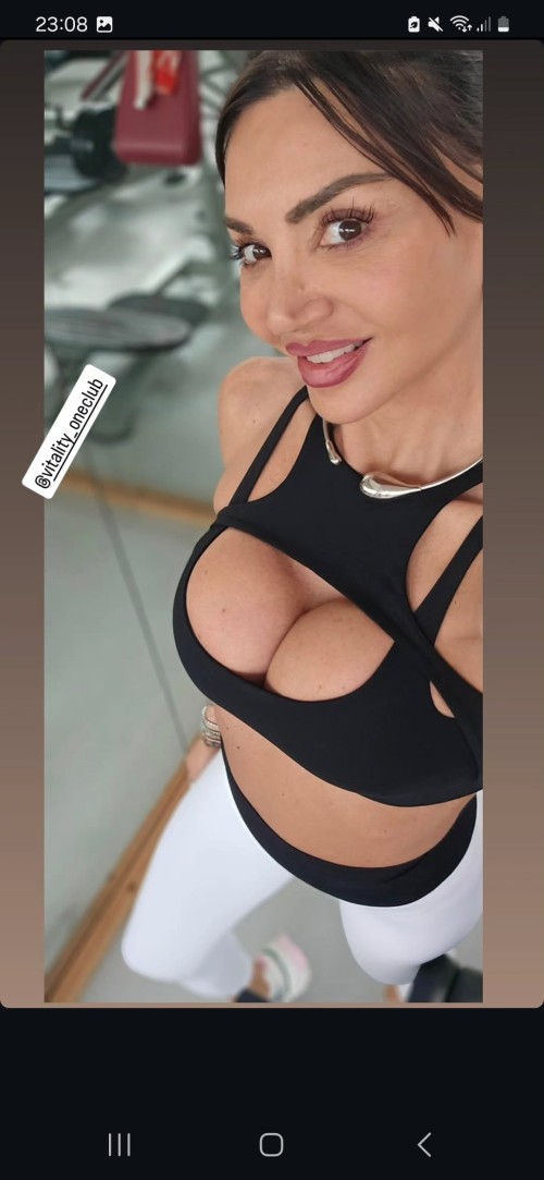 Screenshot_20241223_230810_Instagramdf4a7de0bd8b89ec.jpg