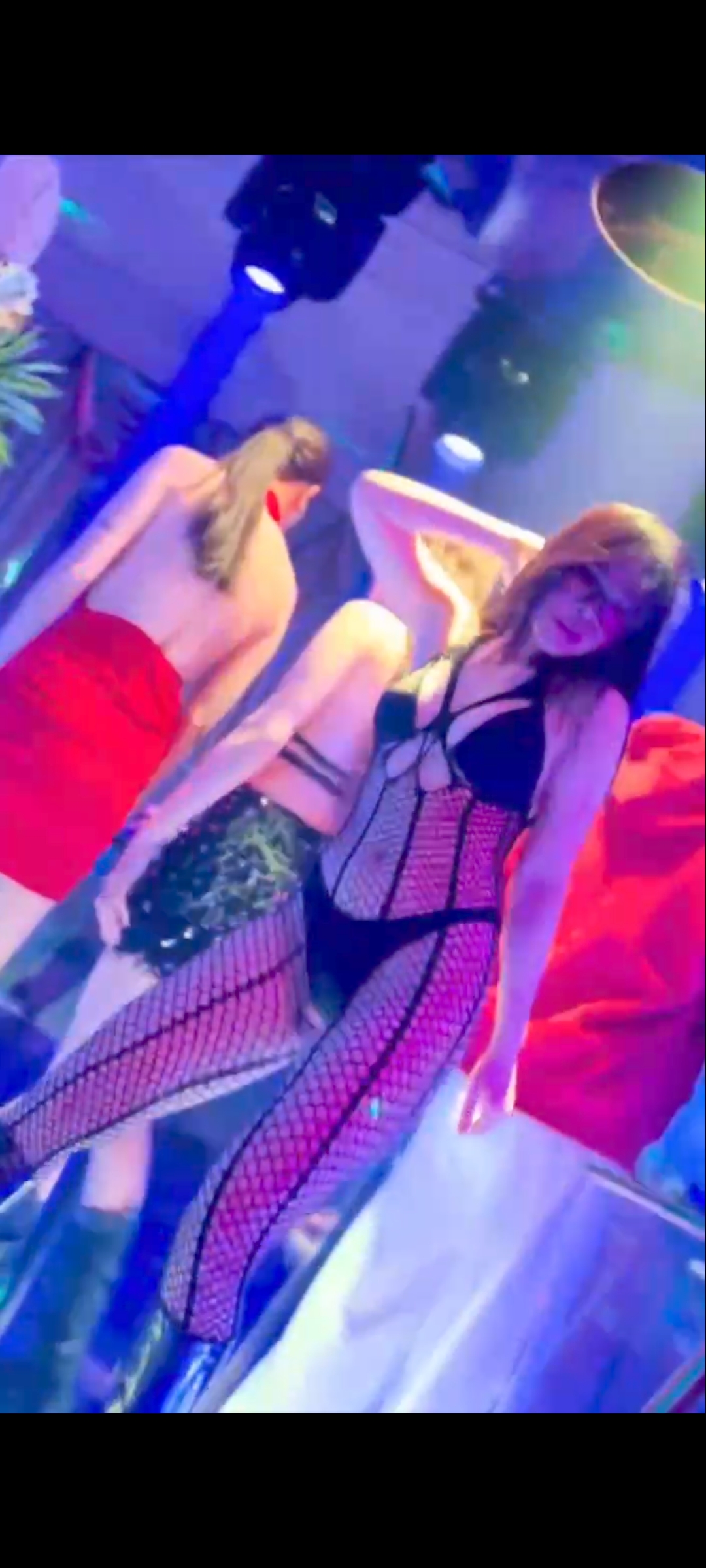 See-through/Slips Girls in Clubs/Bars