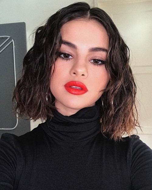 Selena-Gomez-R00834426f20abf3a5eb.jpg