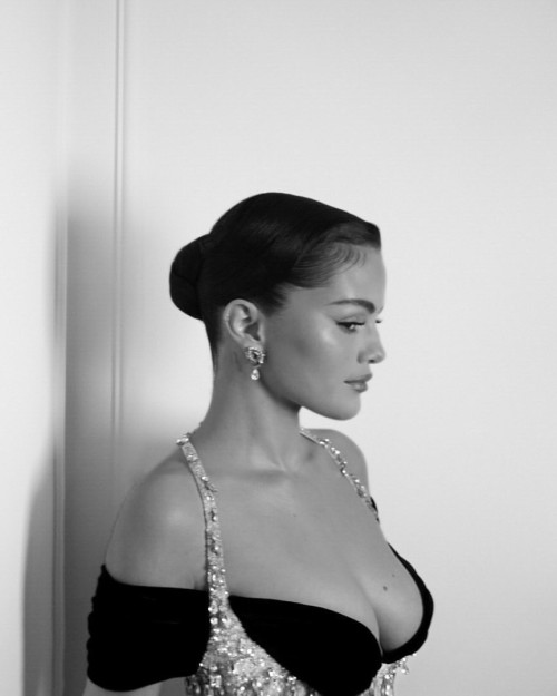 Selena-Gomez-R0182d6f645f1c140ea4.jpg