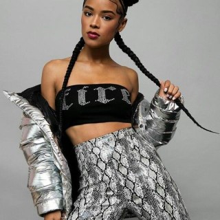 Serayah-R0060782c2a37a6dbd13