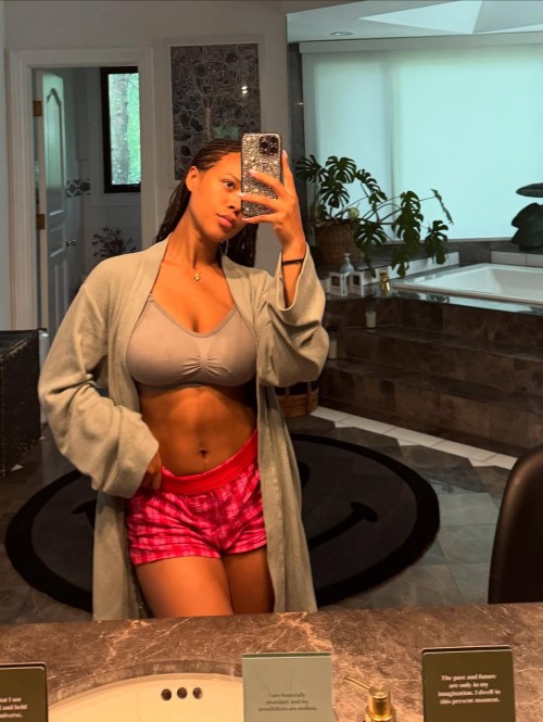 Serayah-R0178eccdc02a8dd5313.jpg