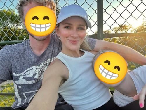 Shantel-VanSanten-R005374b7ad7e31734ac.jpg