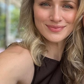 Shantel-VanSanten-R0103d2082de5db60cd2