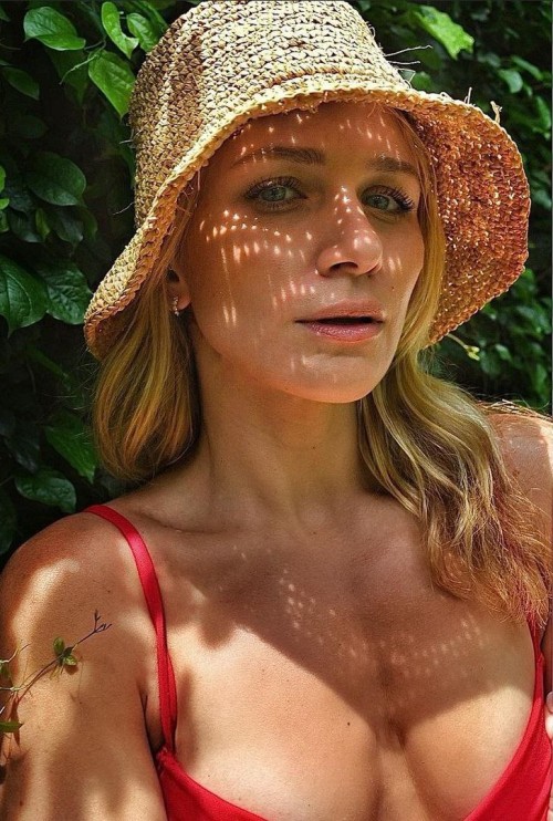 Shantel-VanSanten-R02311922bac9ed6fa42.jpg