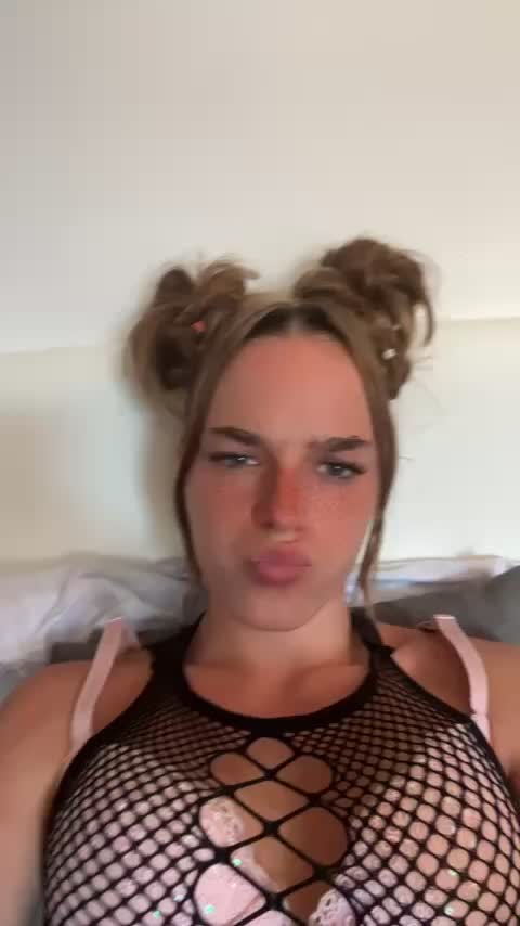 Snapchat-4185229837fb5744546e9f84d.mp4