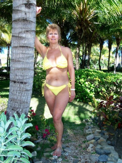Swimsuit-mom-121.jpg